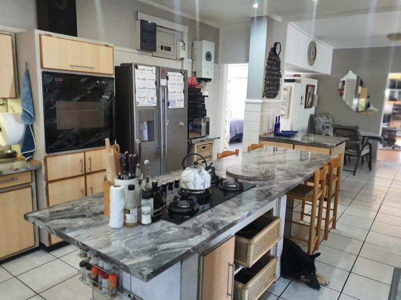 5 Bedroom Property for Sale in Parow North Western Cape